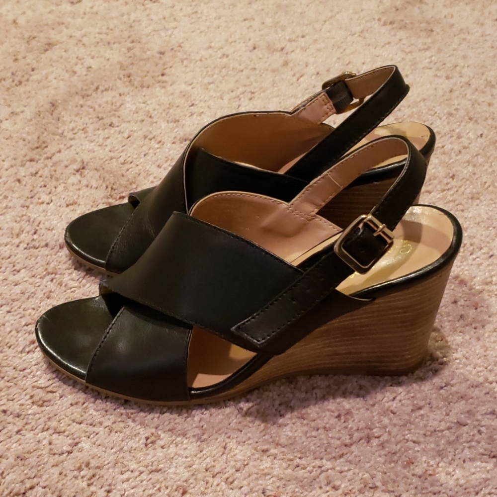 Shoes - Picture 2 of 6